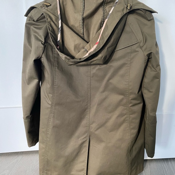 Burberry Brit lined hunter green raincoat - Picture 2 of 6